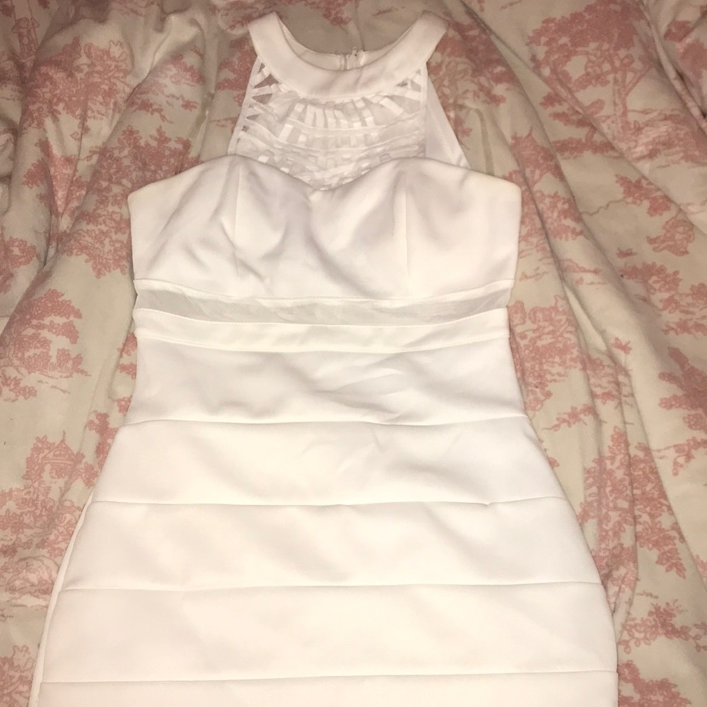 White bodycon dress